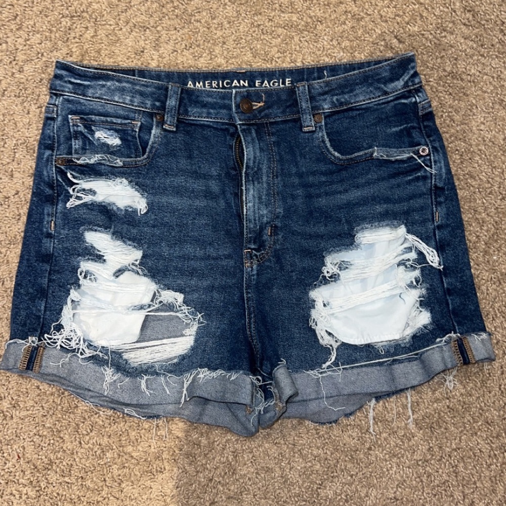 American eagle ripped mom jean shorts size 12 never worn
